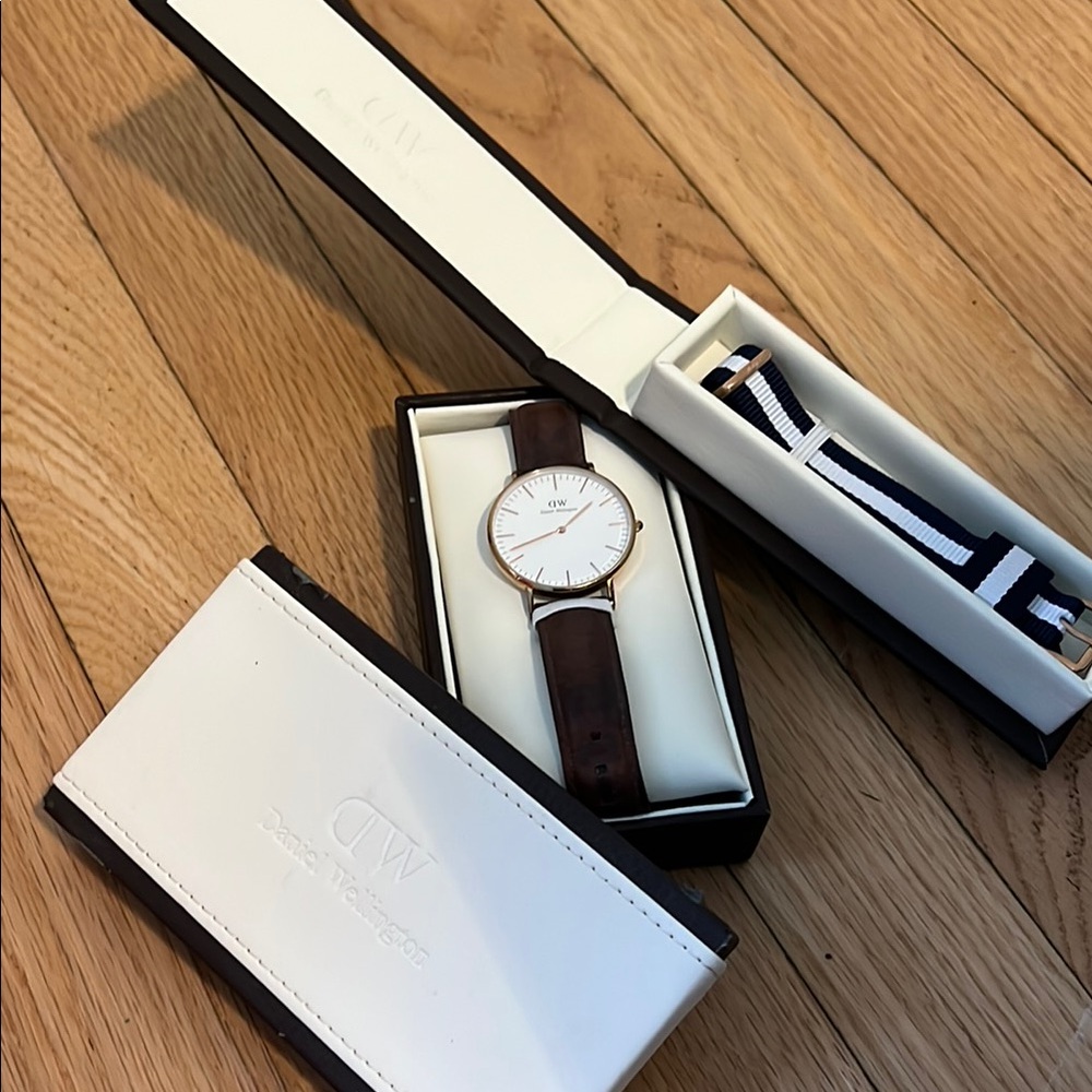 Daniel Wellington Brown Leather Watch with Extra Strap